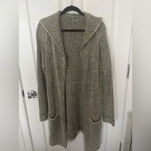 Cardigan with hood and pockets